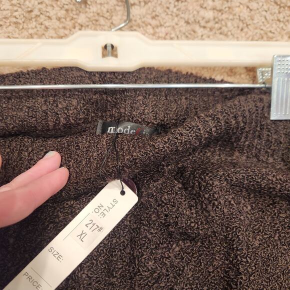 NWT ModeLia Brown XL Peasant Skirt - Picture 3 of 3
